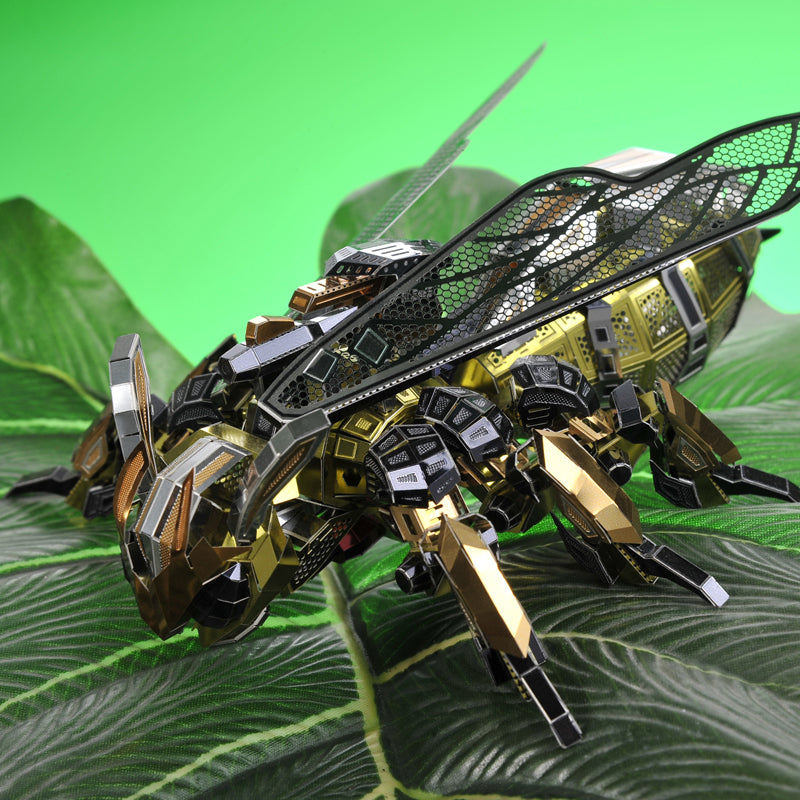 Avispa Mecánica Aleación 3D 151 piezas