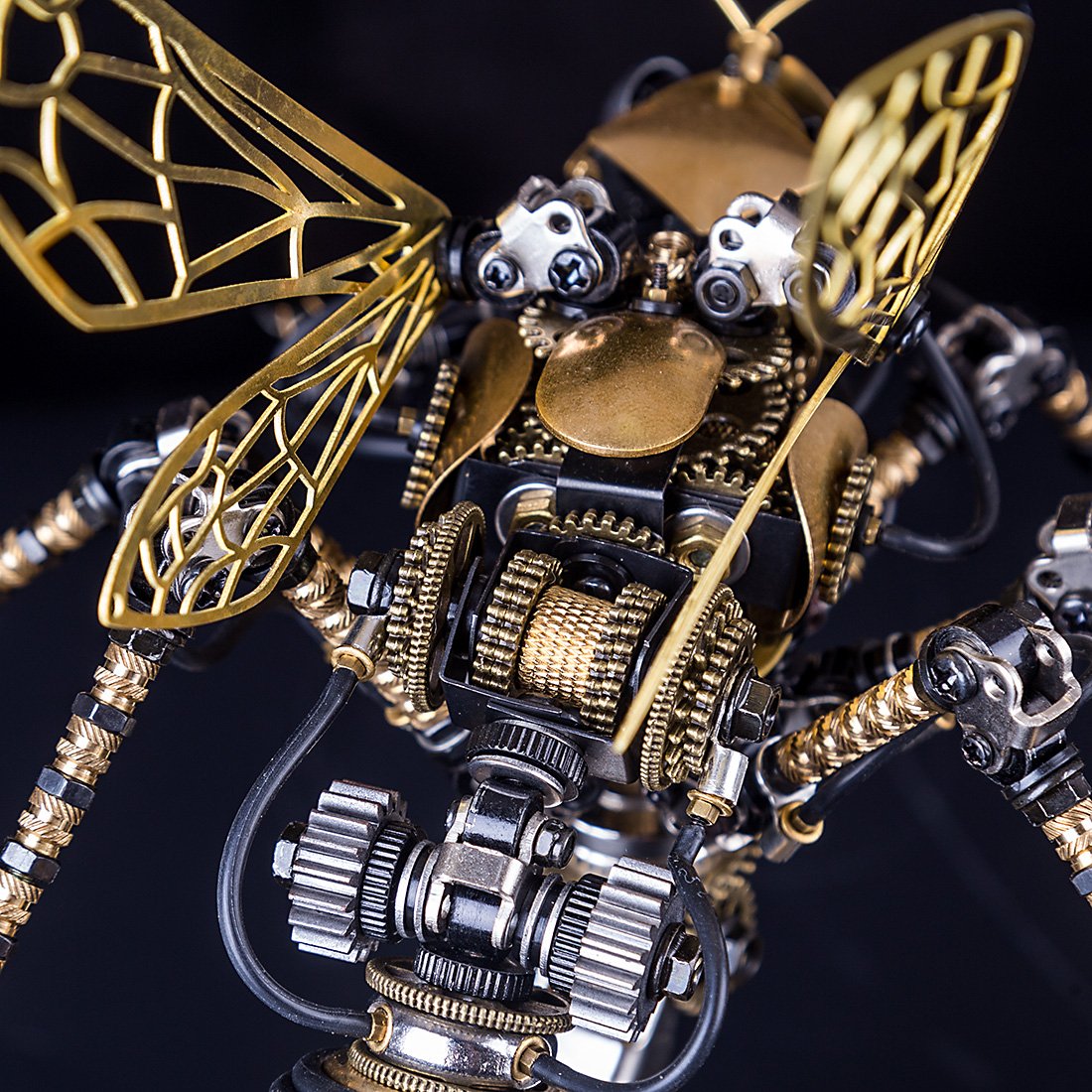 Avispa Mecánica Metal 3D
