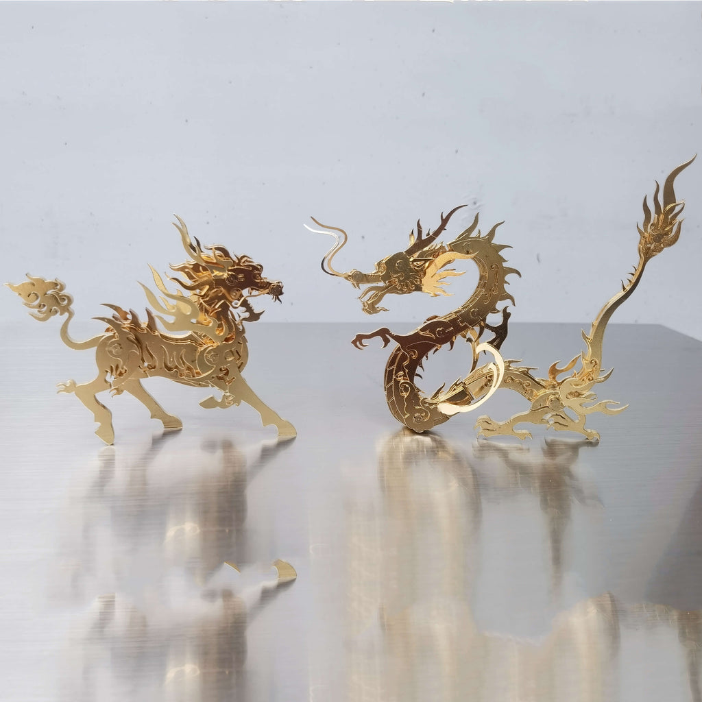 Pack 5 Figuras Doradas Metal 3D