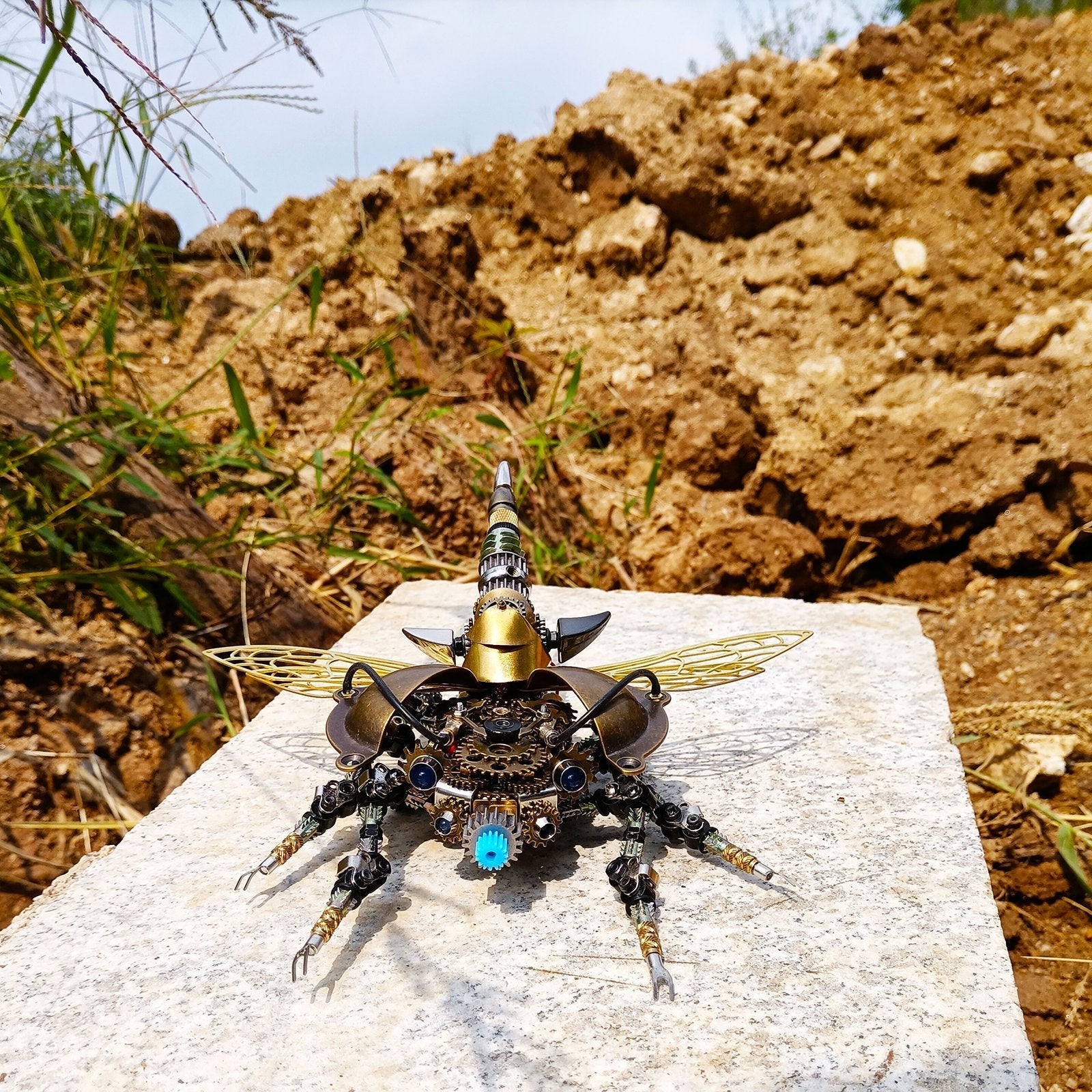 Escarabajo de Guerra Steampunk Metal 3D con Luz