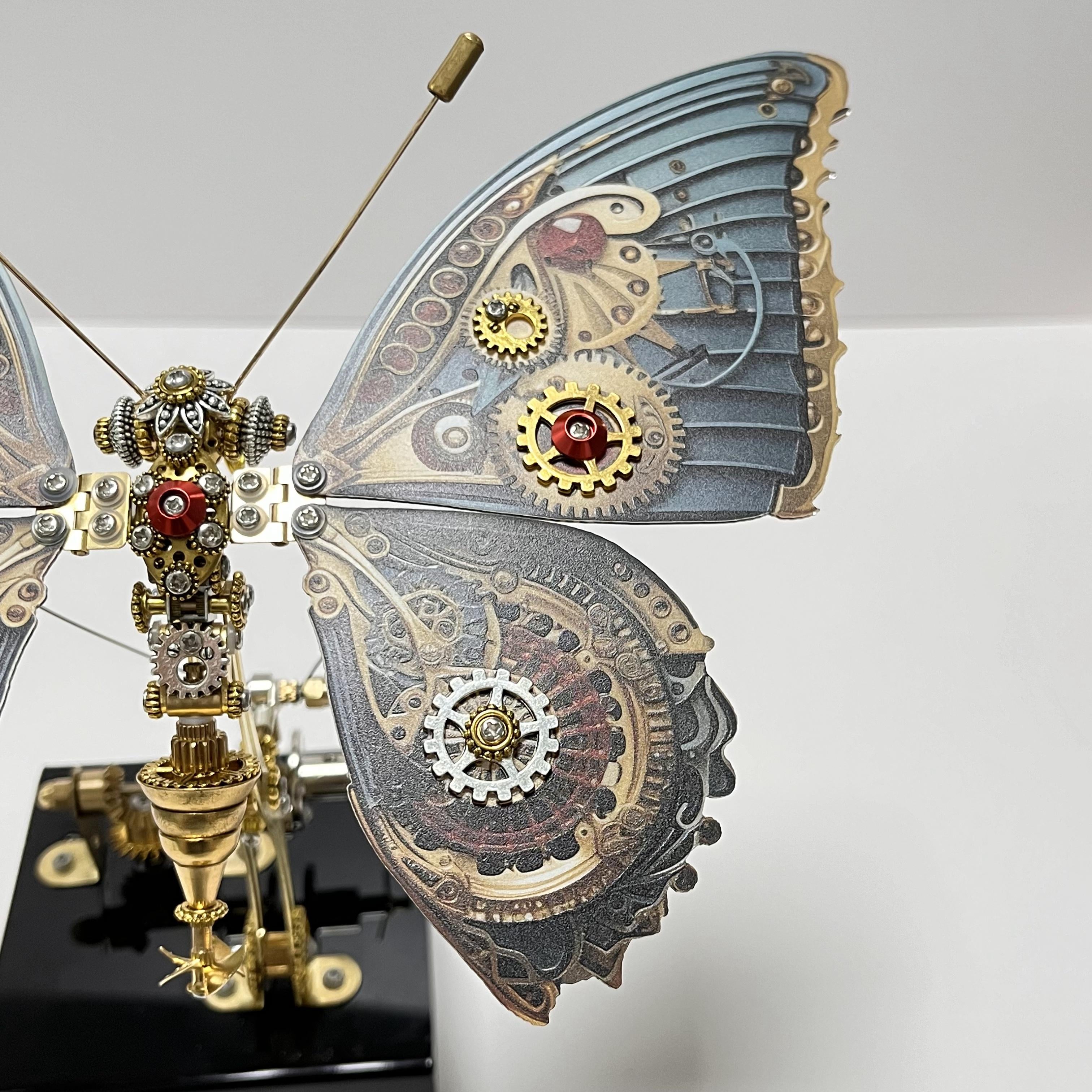 Mariposa Steampunk Metal 3D con Caja Musical