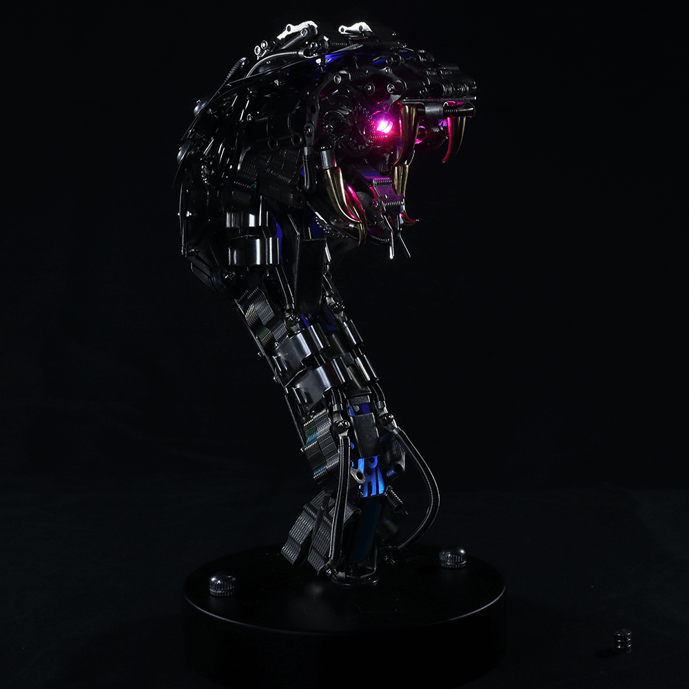 Cobra Real Steampunk Metal 3D con Base