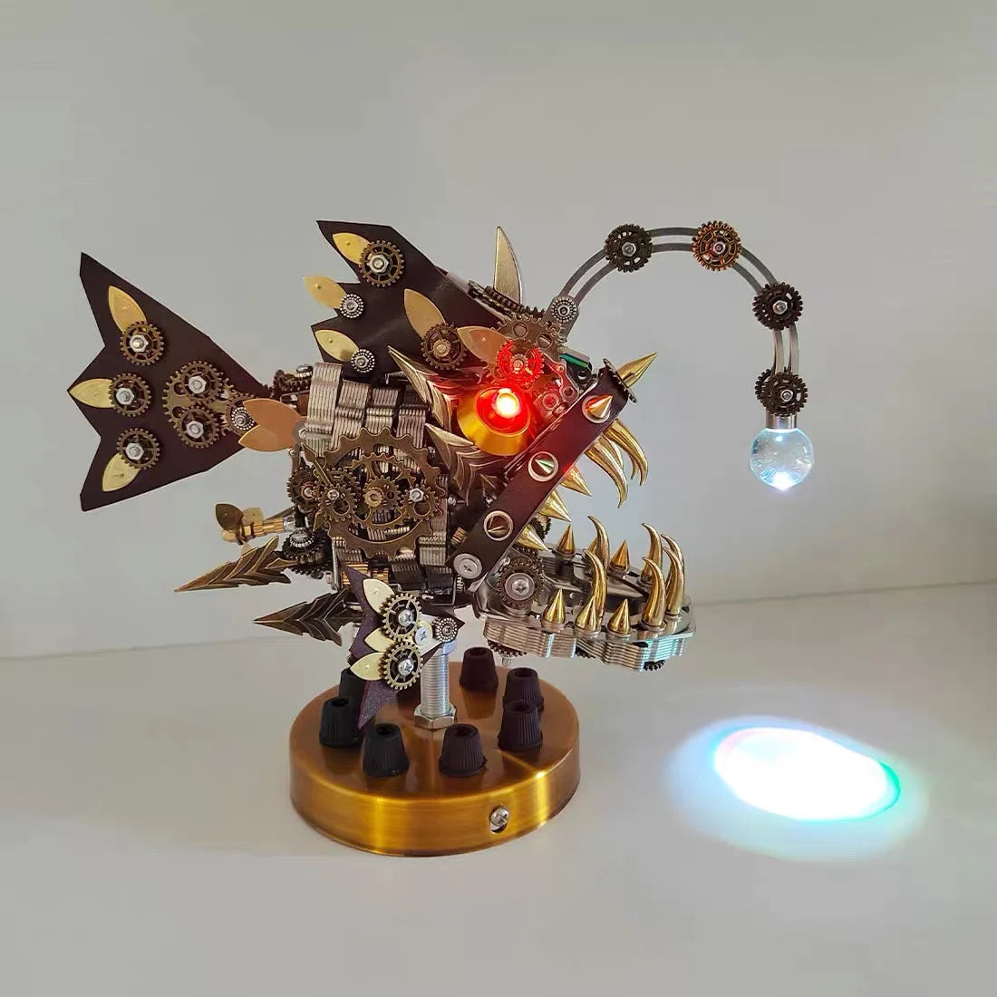 Conjunto DIY de Metal con forma de pez linterna para adultos, rompecabezas 3D de 700 Uds., Kits de modelos de Metal con diseño de pez angular, mecánico Steampunk