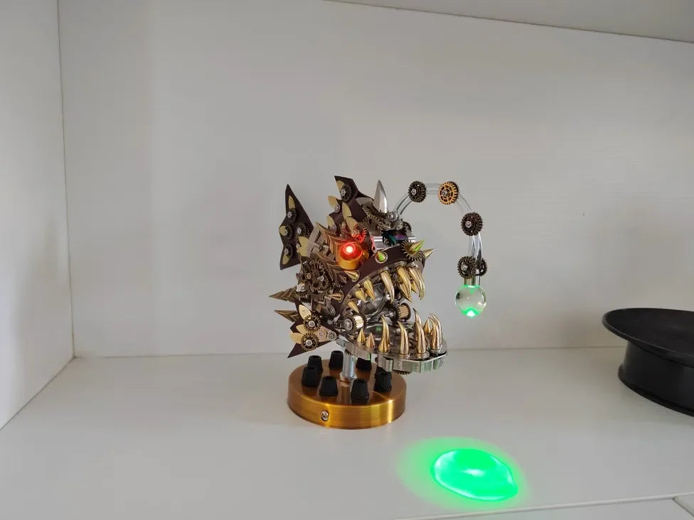 Conjunto DIY de Metal con forma de pez linterna para adultos, rompecabezas 3D de 700 Uds., Kits de modelos de Metal con diseño de pez angular, mecánico Steampunk