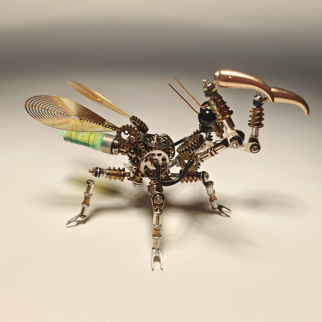 Mantis Steampunk Metal 3D con Luces 300 piezas