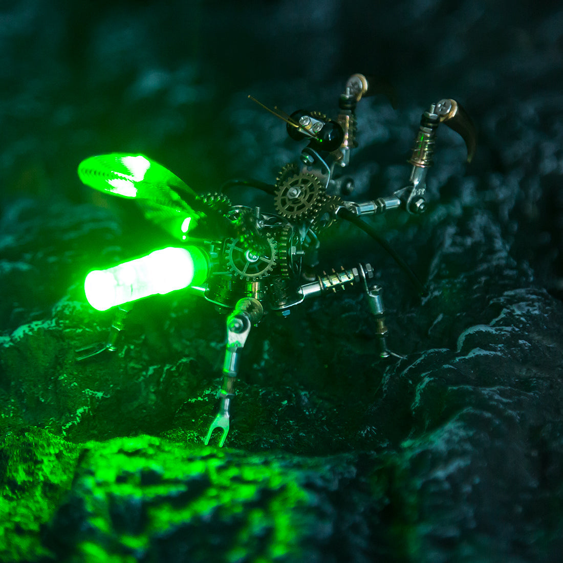 Mantis Steampunk Metal 3D con Luces 300 piezas