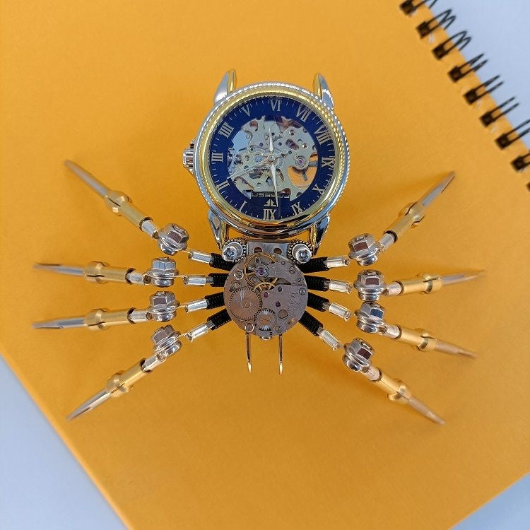 Araña Mecánica con Reloj Steampunk Metal 3D
