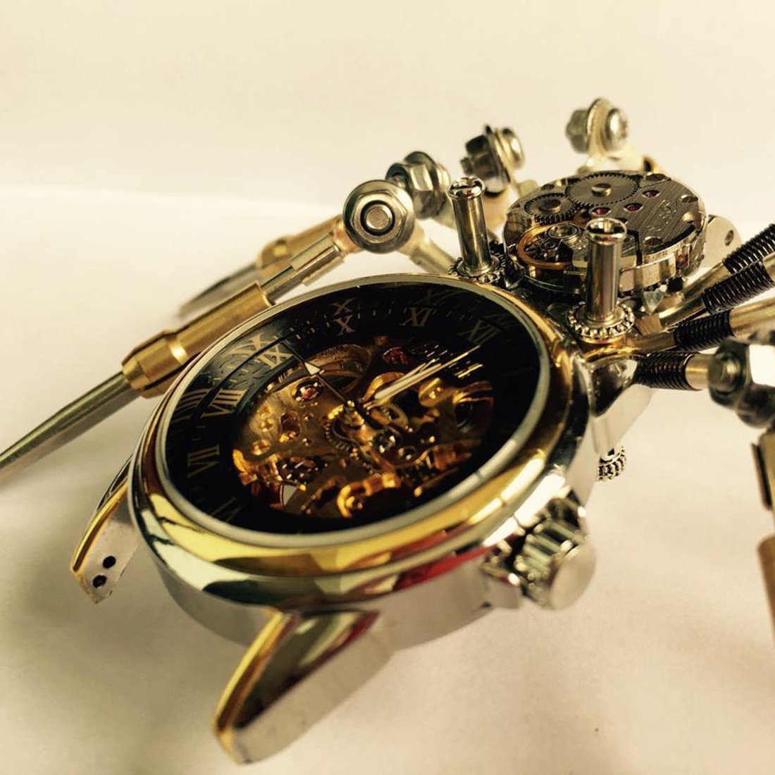 Araña Mecánica con Reloj Steampunk Metal 3D