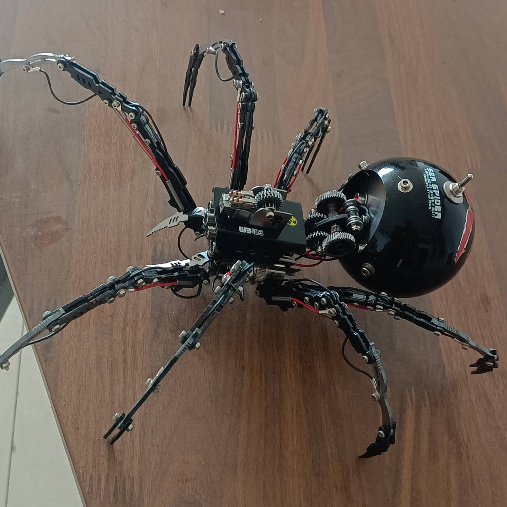 Viuda Negra Trepadora Steampunk Metal 3D
