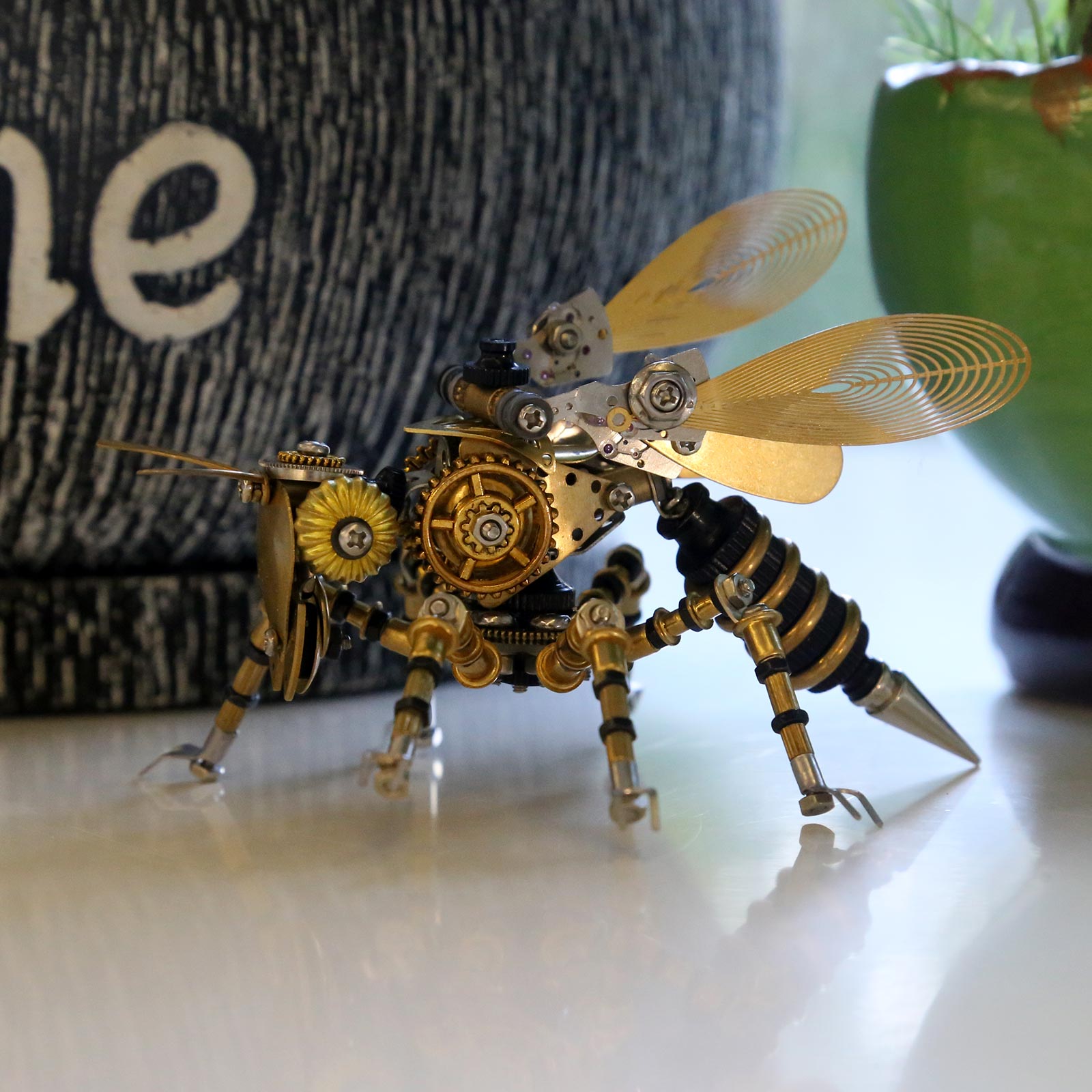 Avispa Steampunk Metal 3D 300 piezas